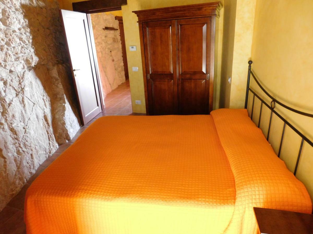 La Torre Dell'Orologio 2.0 Bed & Breakfast Roccasicura Екстериор снимка